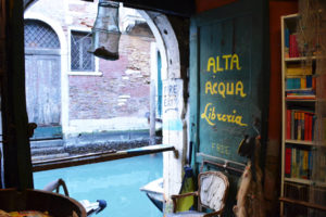 libreria acqua alta venezia